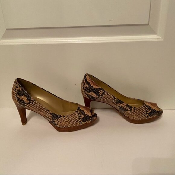 STUART WEITZMAN HEELS SHOES PEEP TOE BROWN BLACK REPTILE LOOK LEATHER - Picture 7 of 14